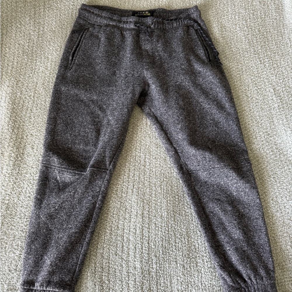 Gray Tapered Sweatpants with Elastic Waistband
